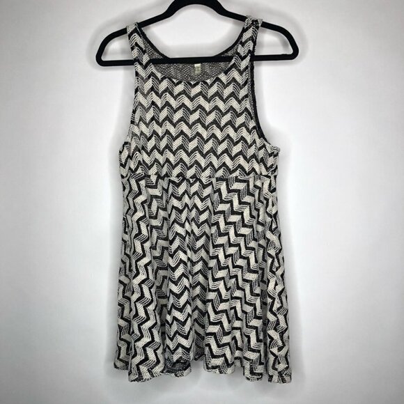 FREE PEOPLE Dizzy Daydream Black & White Chevron Twirly Knit Tunic Boho Dress - Picture 3 of 11